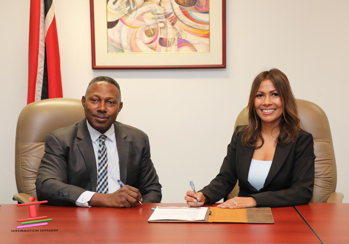 Ministry of Public Administration Permanent Secretary, Mr Claudelle Mc Kellar with PwC Advisory Services Limited Ms Zia Paton, Partner, Consulting Leader