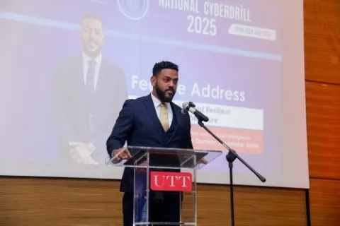 Minister Smith giving feature address at Cyberdrill